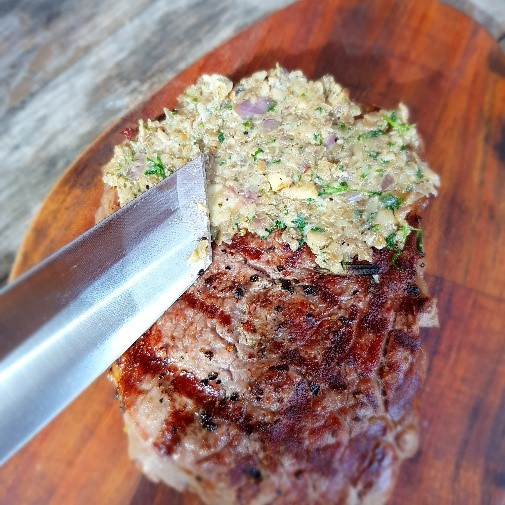 Entrecôte mit Pilzkruste