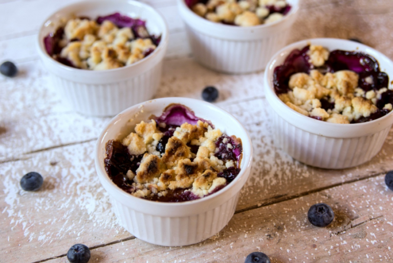 Blaubeer-Nektarinen-Crumble