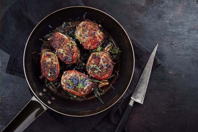 Kartoffeltaler mit gegrilltem Lachs und Kräuterquark