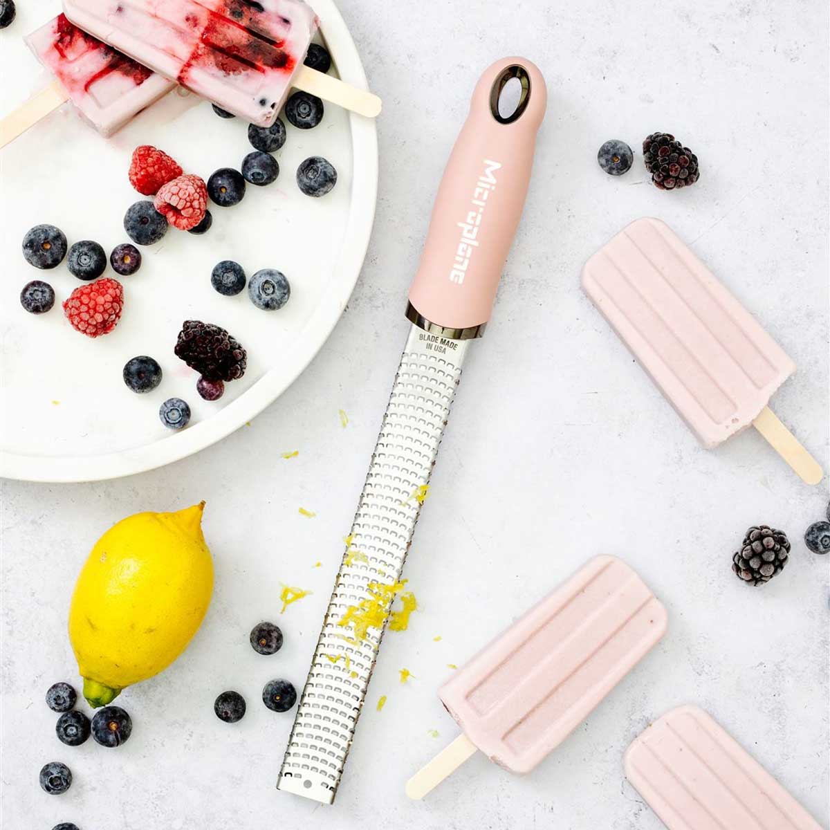 Microplane Premium Reibe / Zester, Altrosa Microplane Premium Reibe / Zester, Altrosa