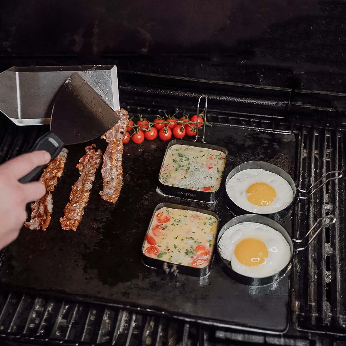 SANTOS Grillspachtel & Spiegeleiformen - American Breakfast - 6-teiliges BBQ Frühstücks-Set - für einen schnellen & leckeren Start in den Tag