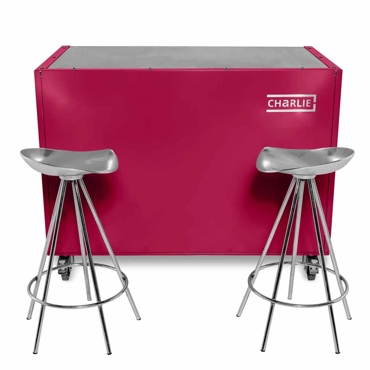 Charlie Oven Beistellwagen als Kücheninsel mit Sitzhockern