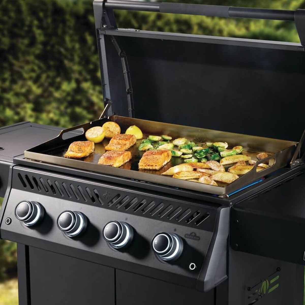 Napoleon Phantom Rogue Pro | Plancha Gasgrill | Mattschwarz