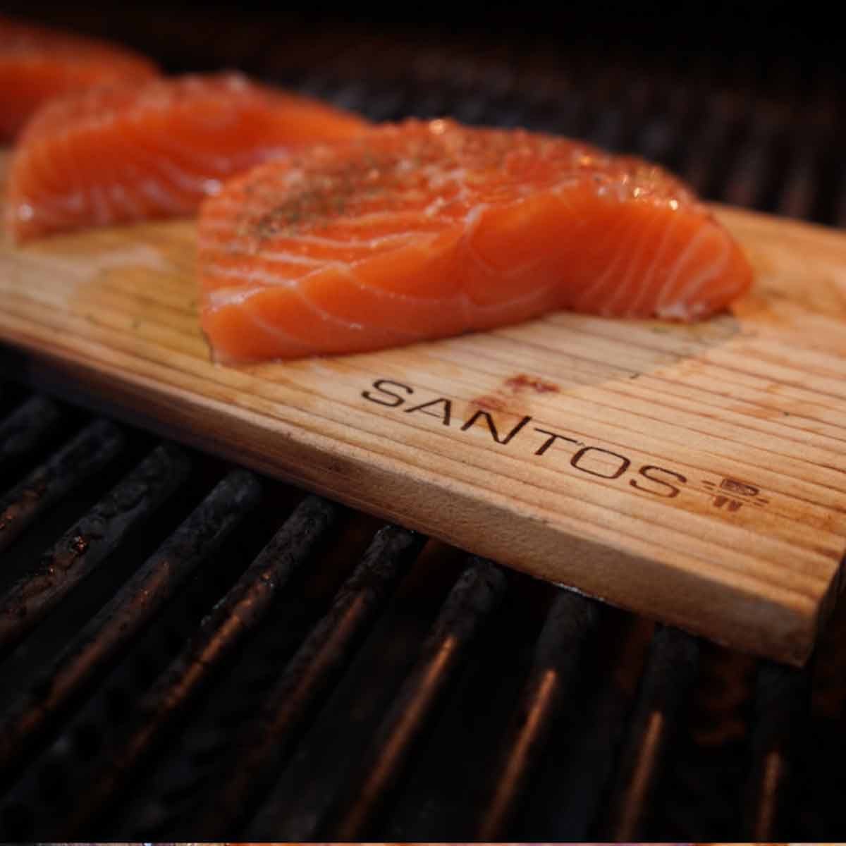 SANTOS Räucherbrett Zedernholz | 2er Set | 30 x 15 x 1,2 cm SANTOS Räucherbrett Zedernholz | 2er Set | 30 x 15 x 1,2 cm