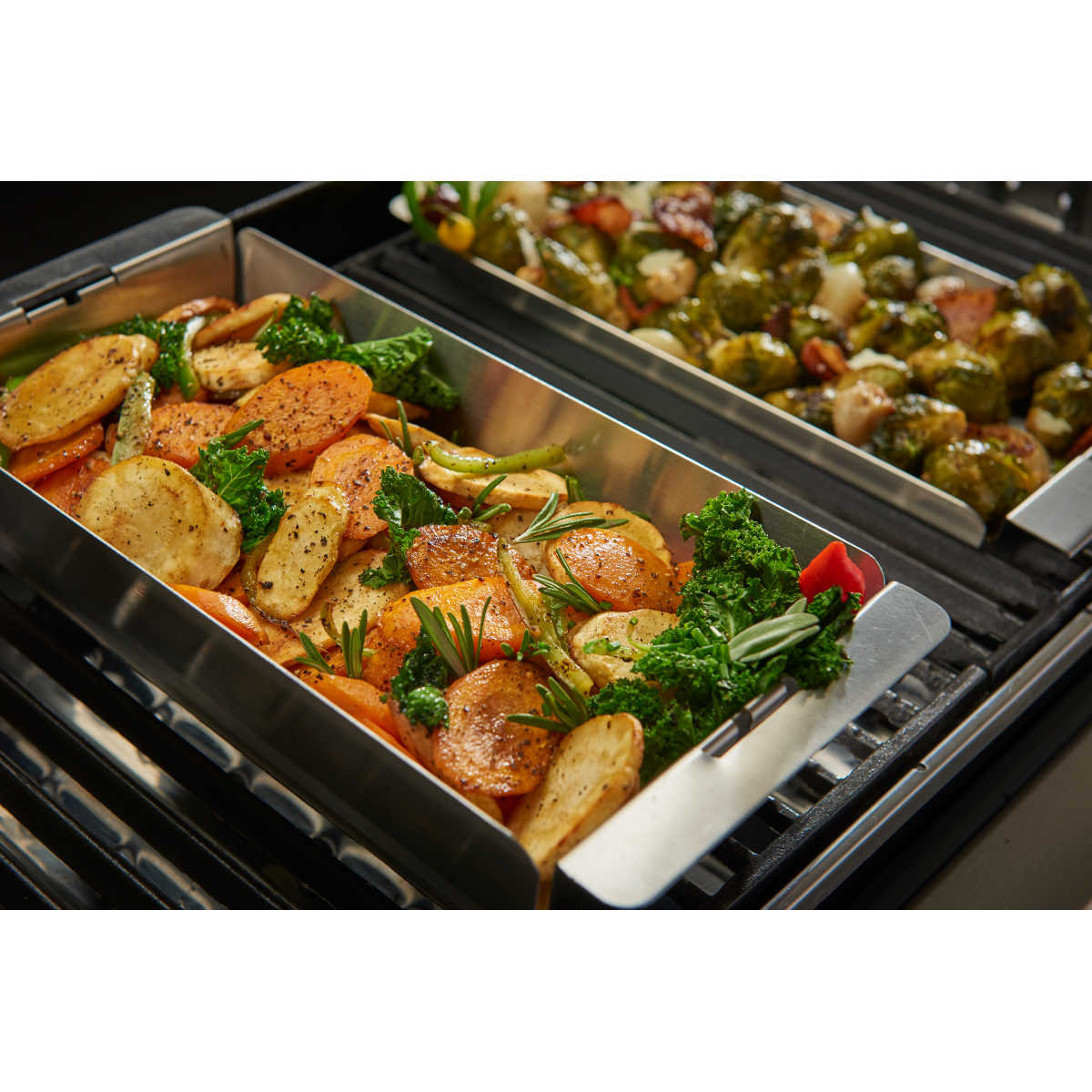 Broil King Narrow Wok auf dem Grill