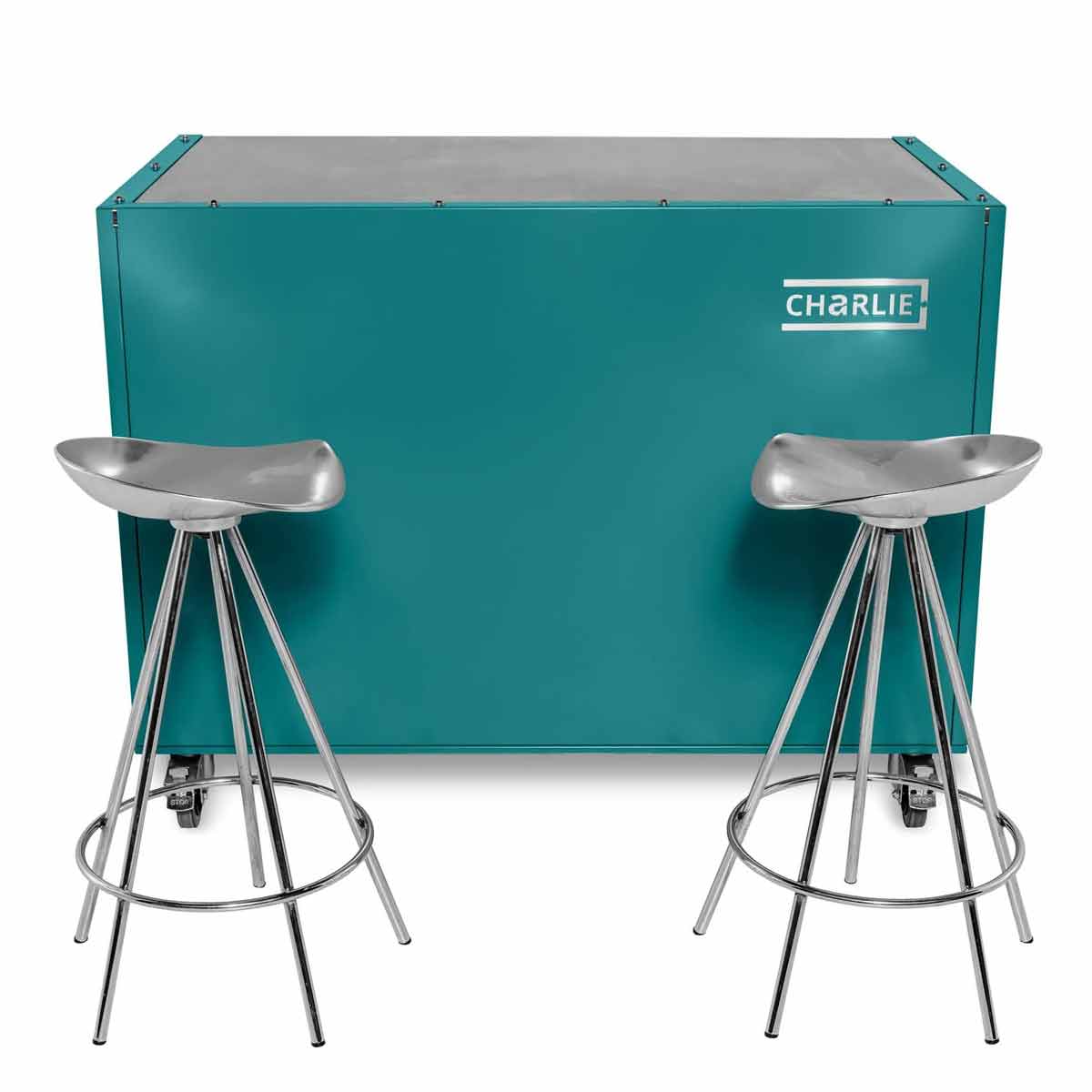 Charlie Oven Beistellwagen als Kücheninsel mit Sitzhockern