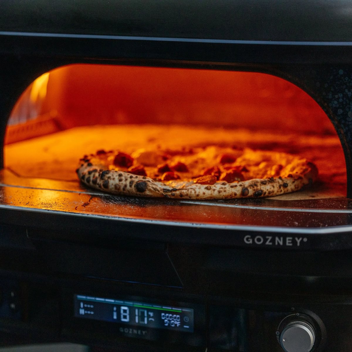 Gozney Pizzaofen Dome Gen 2.0 | Black mit Flammen
