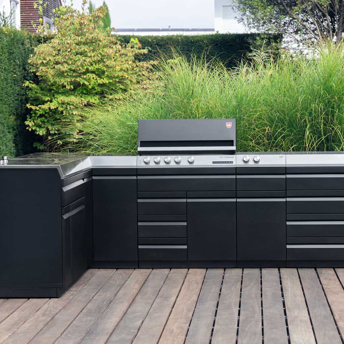 Otto Wilde Plattform Outdoorküche mit S90° Eckmodul Otto Wilde Plattform Outdoorküche mit S90° Eckmodul