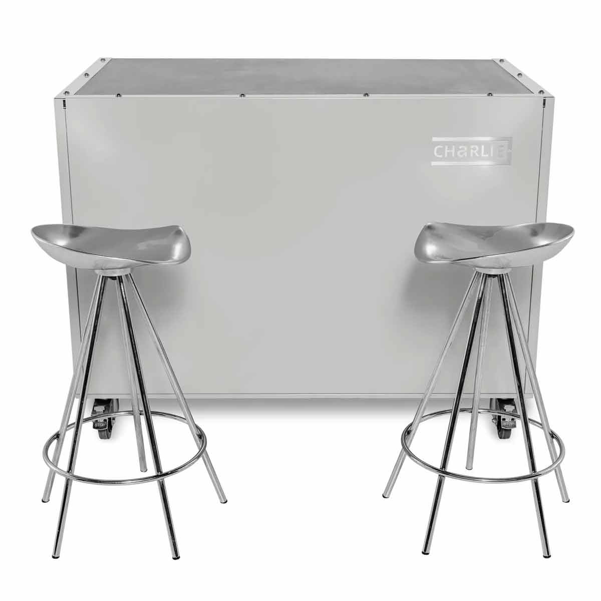 Charlie Oven Beistellwagen als Kücheninsel mit Sitzhockern
