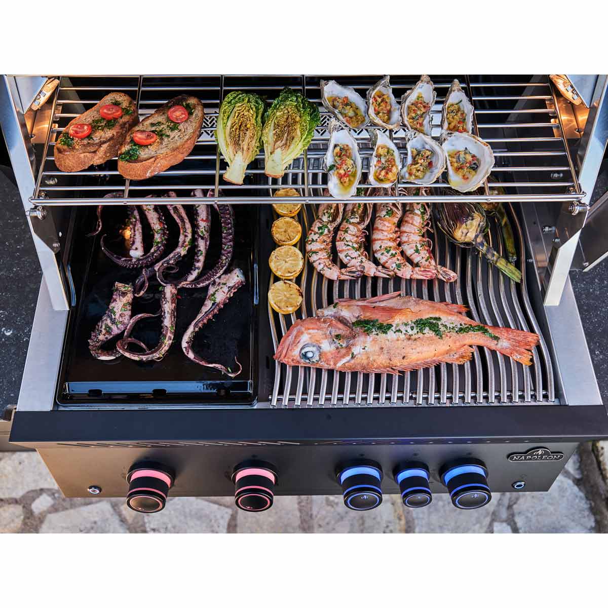 Napoleon Einbaugrill 700-Series 32 Zoll | Mattschwarz | inkl. Drehspieß und Innenbeleuchtung