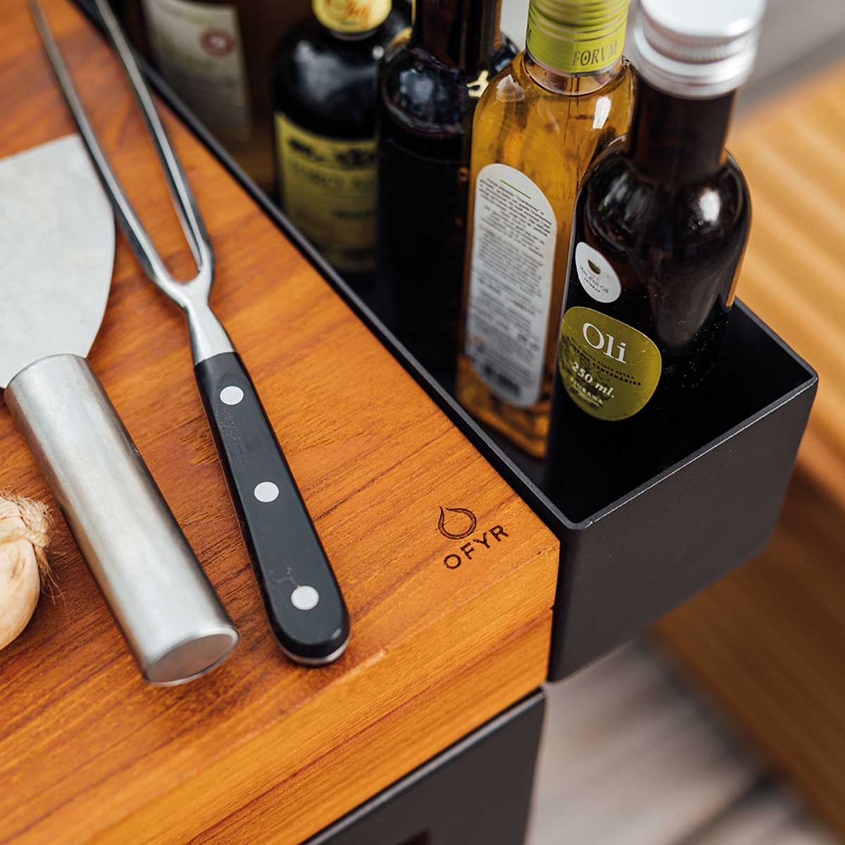 OFYR-Island+ Black 85 Teak Wood